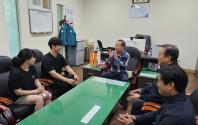 경상남도민체육대회 수영 2관왕 직원 격려